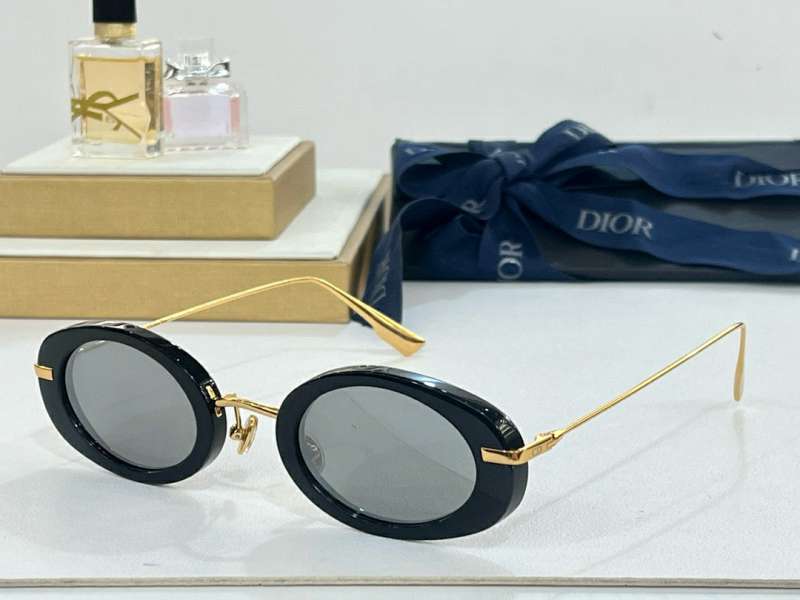 Picture of Dior Sunglasses _SKUfw56704719fw